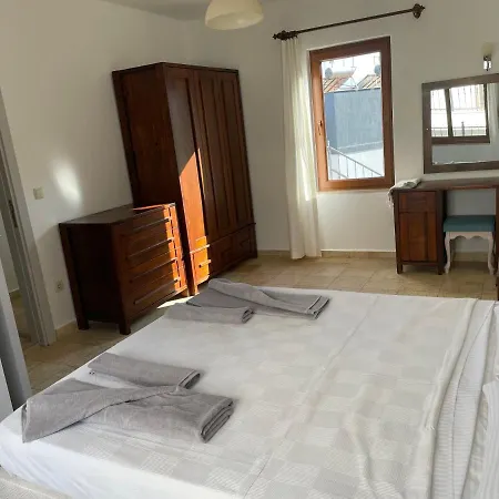 Rosa Is A Lovely, Modern 2 Bedroom Apartment. Apartamento