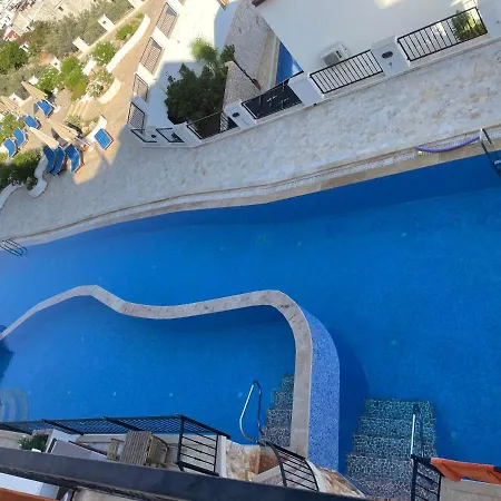 Apartamento Rosa Is A Lovely, Modern 2 Bedroom Apartment.