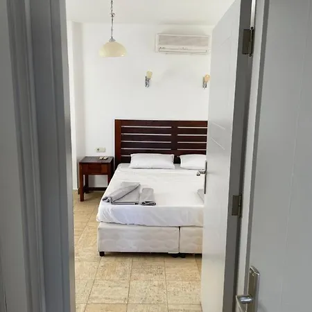 Rosa Is A Lovely, Modern 2 Bedroom Apartment. Apartamento